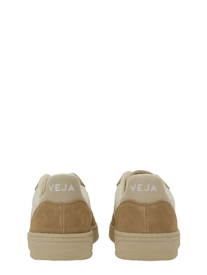Veja SNEAKER "V-10"
