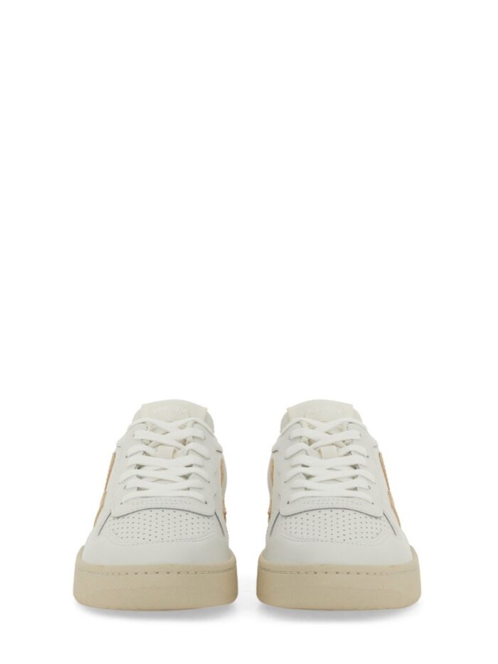 Veja SNEAKER "V-10"