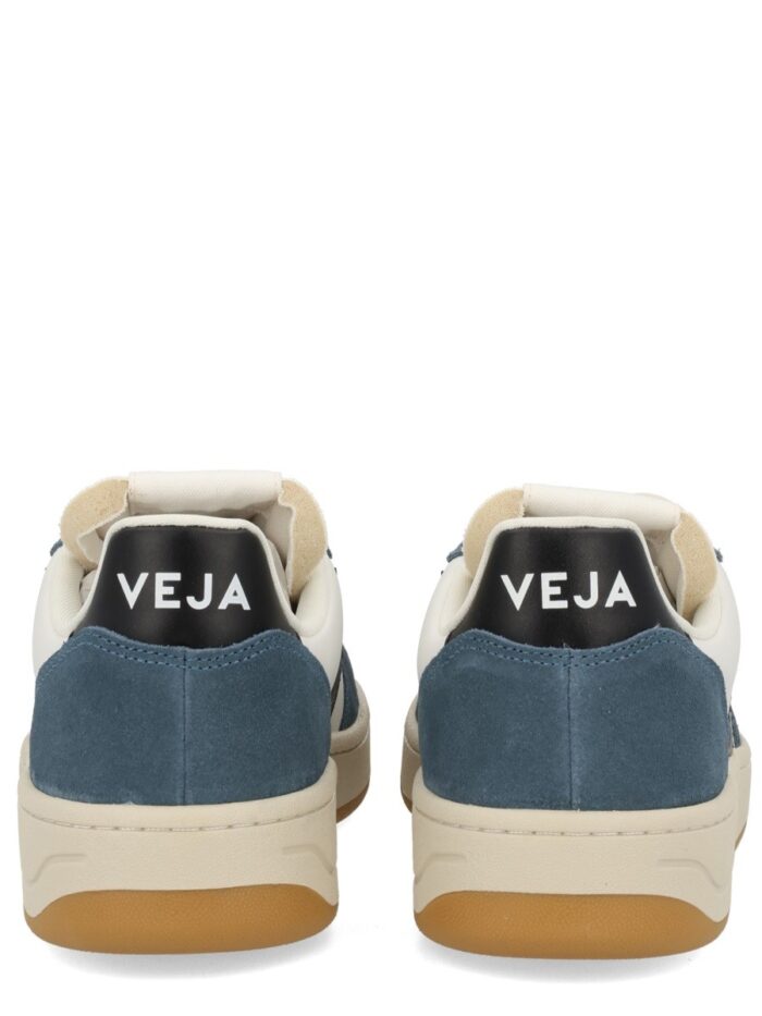 Veja SNEAKER "V-10"
