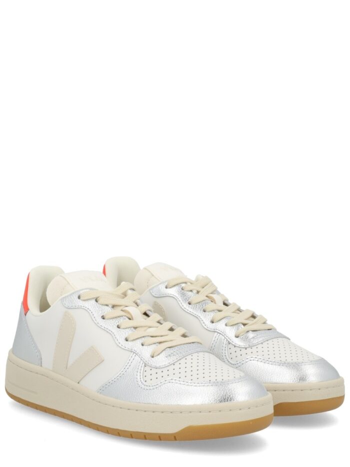 Veja SNEAKER "V-10"