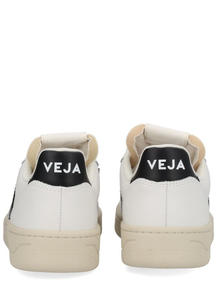 Veja SNEAKER "V-10"