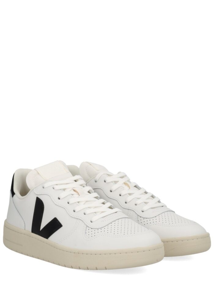 Veja SNEAKER "V-10"