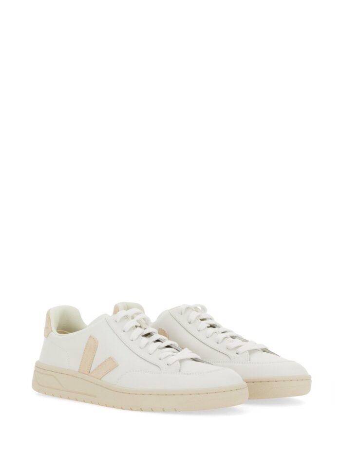 Veja SNEAKER V-12