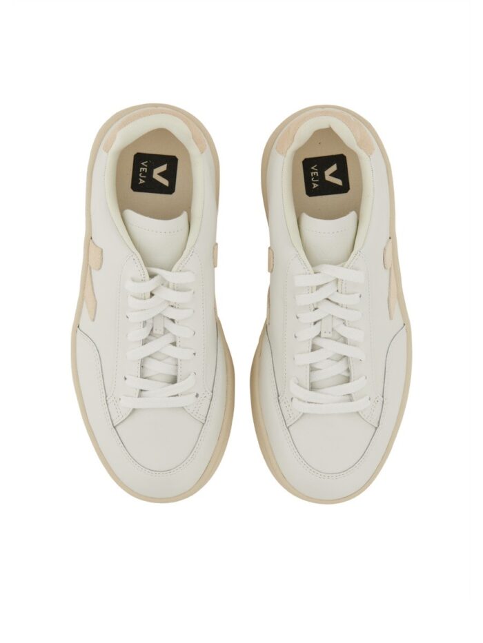 Veja SNEAKER V-12