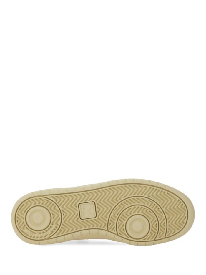 Veja SNEAKER "V-12"