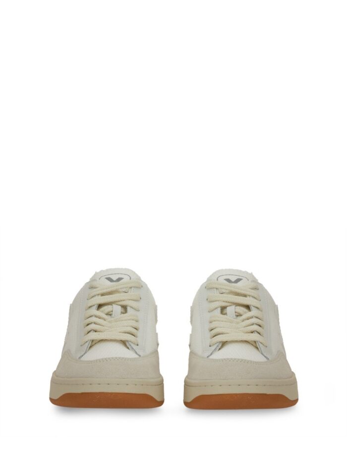 Veja SNEAKER "V-12"