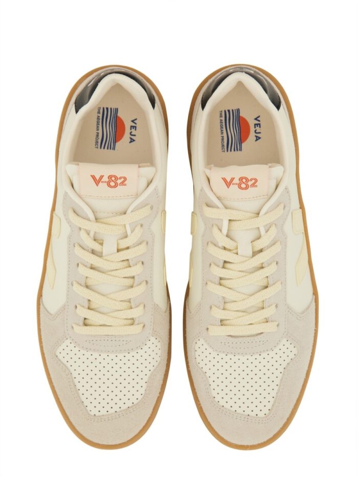 Veja SNEAKER "V-82"