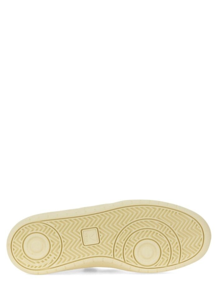 Veja SNEAKER V-90