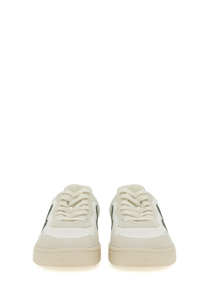 Veja SNEAKER "V-90"