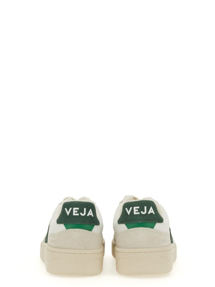 Veja SNEAKER "V-90"