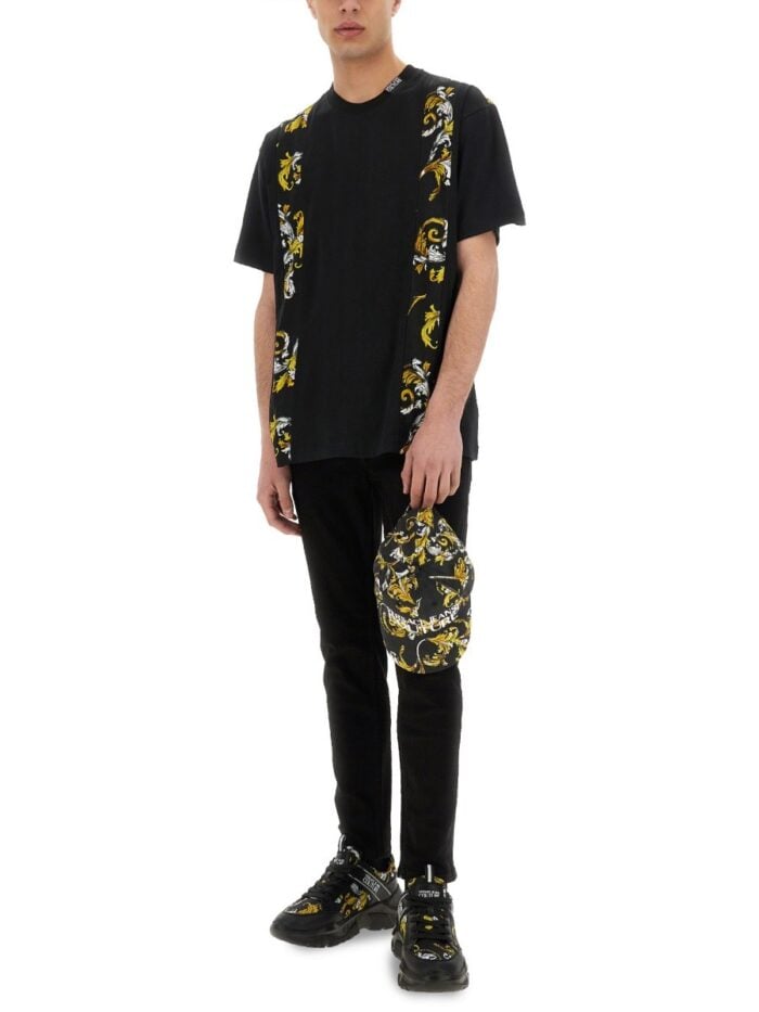Versace Jeans Couture REGULAR FIT T-SHIRT OUTLINE BAROQUE