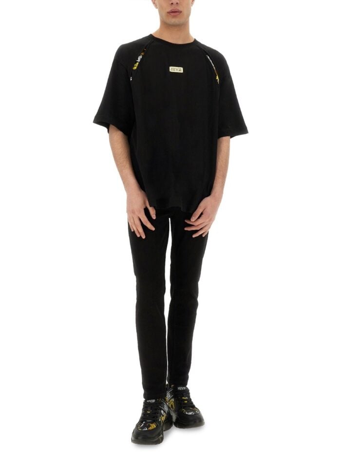 Versace Jeans Couture T-SHIRT WITH BAROQUE OUTLINE INSERTS