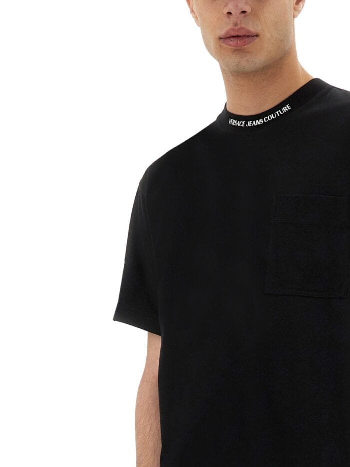 Versace Jeans Couture T-SHIRT WITH LOGO ON THE COLLAR