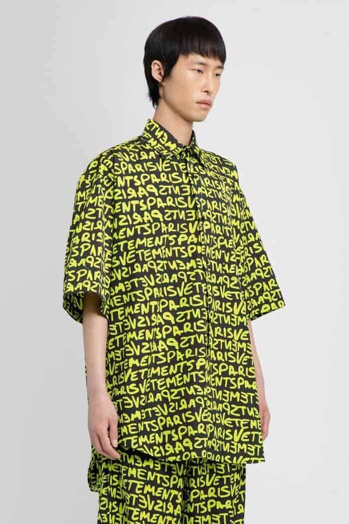vetements all over logo short sleeve shirt VETEMENTS All Over Logo Short Sleeve Shirt