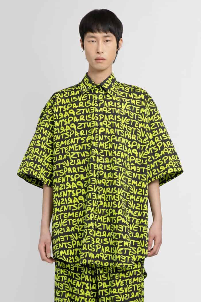 vetements all over logo short sleeve shirt VETEMENTS All Over Logo Short Sleeve Shirt