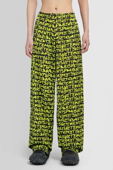 VETEMENTS Fluid All Over Logo Pants