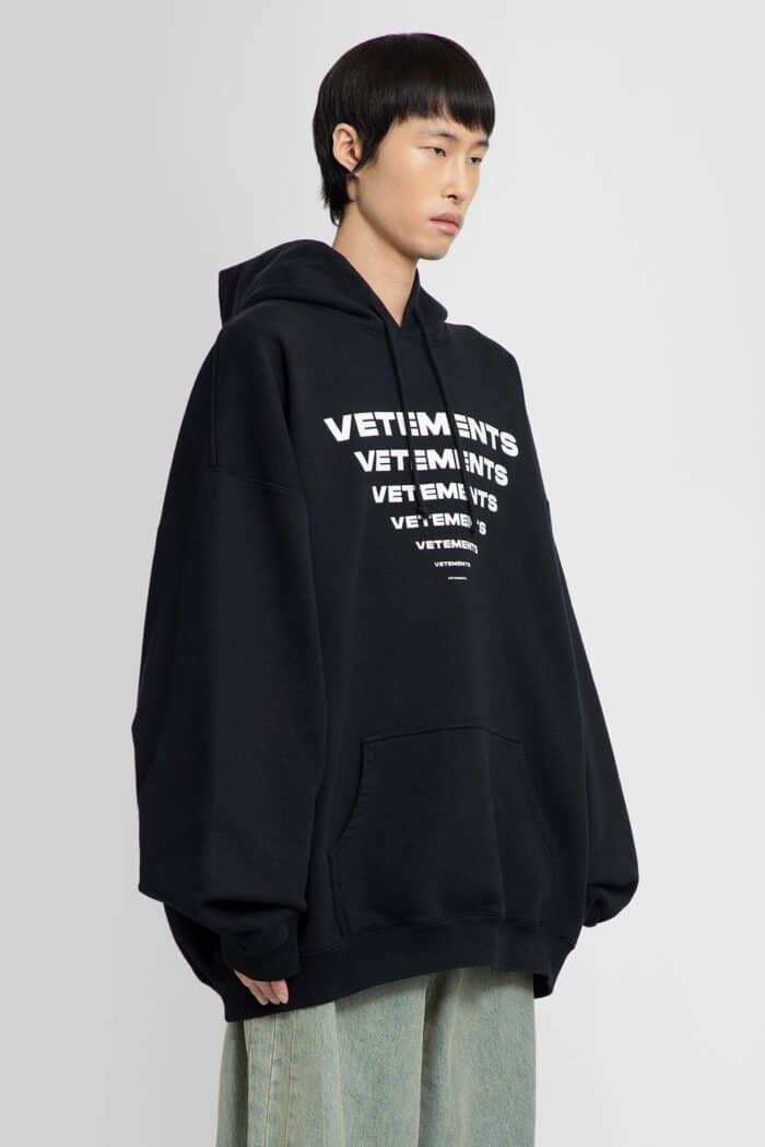 VETEMENTS Pyramid Logo Hoodie