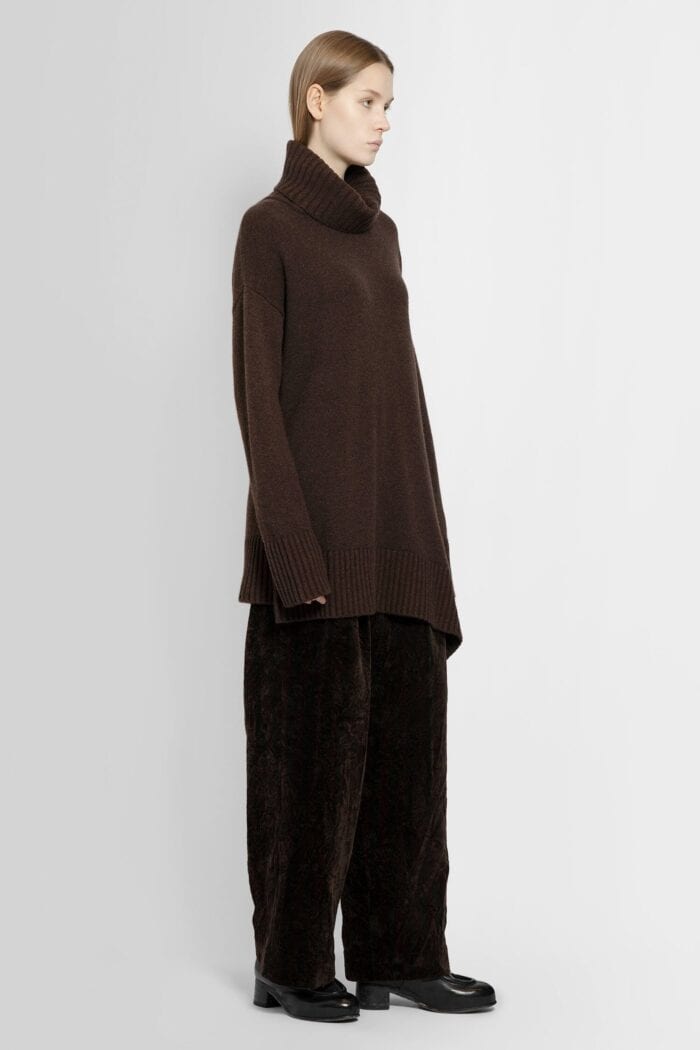 ZIGGY CHEN Asymmetric Turtleneck Sweater